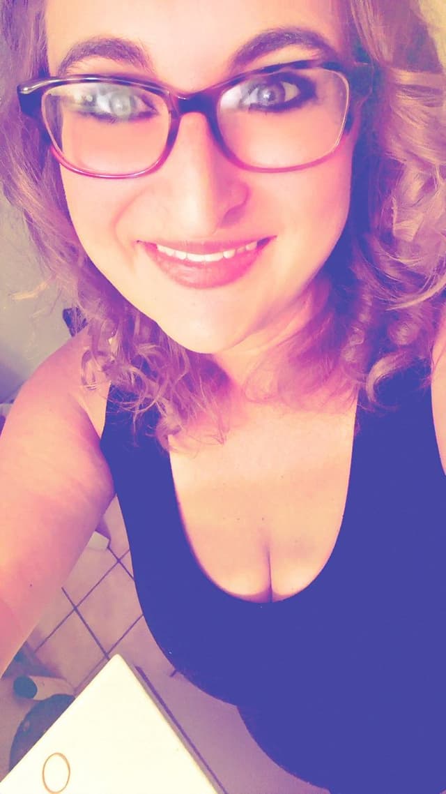 First time in YEARS going out with friends let alone coworkers. Cannot wait! Hope y’all have a wonderful Friday!